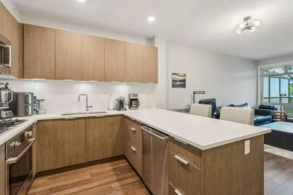 823 5 AVE NW #329, Calgary, AB T2N 0R5