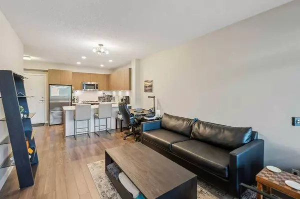 823 5 AVE NW #329, Calgary, AB T2N 0R5