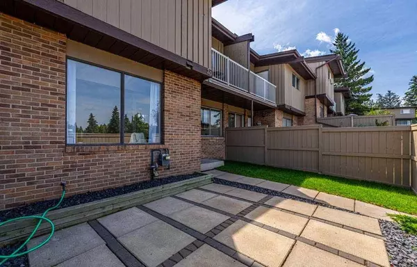1055 72 AVE NW #20, Calgary, AB T2K 5S4