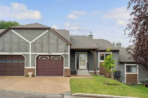 208 Coach Side RD SW, Calgary, AB T3H 2T3