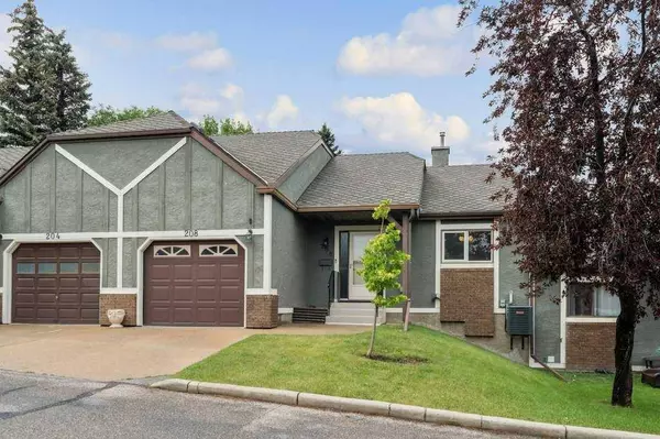 208 Coach Side RD SW, Calgary, AB T3H 2T3