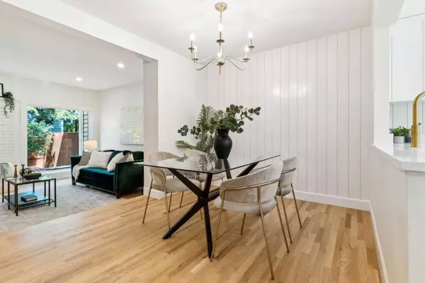 408 Point Mckay GDNS NW, Calgary, AB T3B 4V8