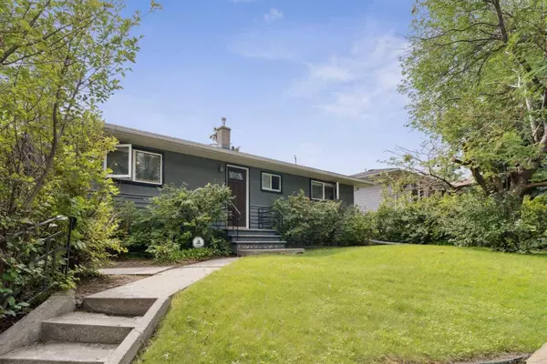 439 Hendon DR NW, Calgary, AB T2K 2A1