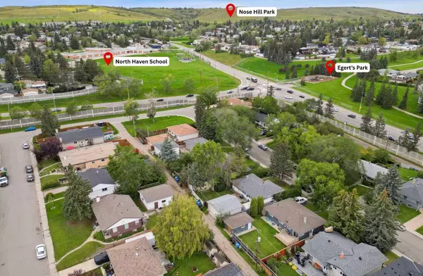 439 Hendon DR NW, Calgary, AB T2K 2A1
