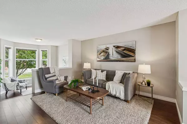 268 Mckenzie Towne Link SE, Calgary, AB T2Z 4E8