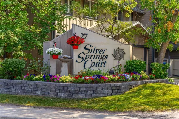 27 Silver Springs DR NW #72, Calgary, AB T3B 4N3