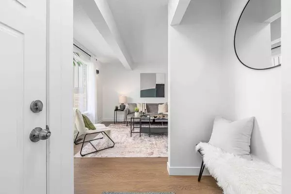 1055 72 AVE NW #20, Calgary, AB T2K 5S4