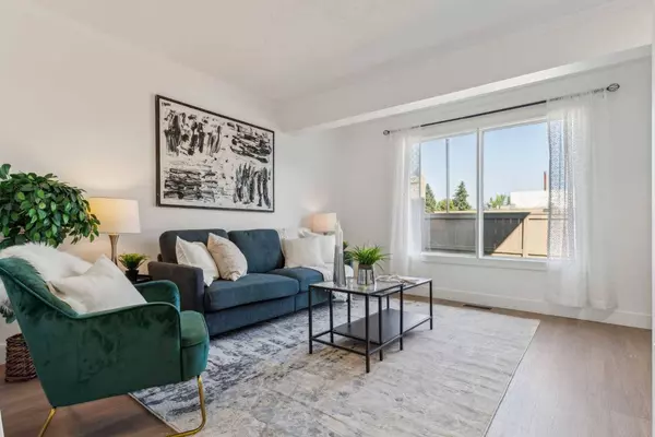 1055 72 AVE NW #21, Calgary, AB T2K 5S4