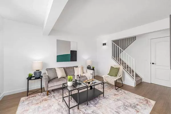 1055 72 AVE NW #20, Calgary, AB T2K 5S4