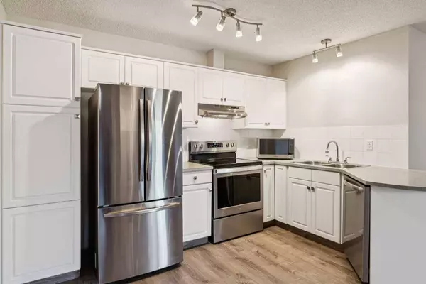 10 Sierra Morena Mews SW #318, Calgary, AB T3H 3K6