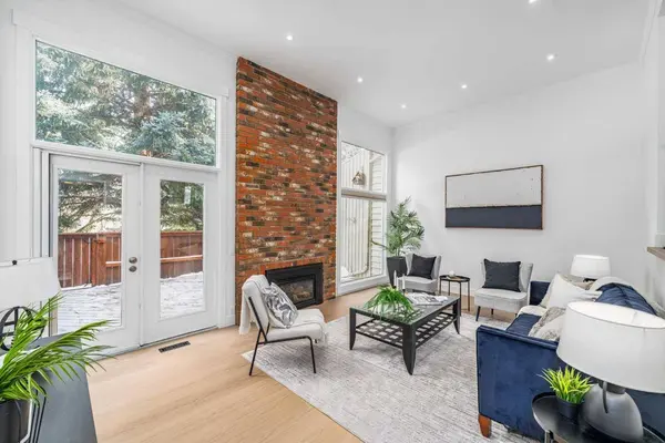 357 Point Mckay GDNS NW, Calgary, AB T3B 4V8