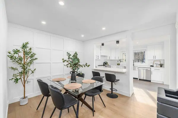 357 Point Mckay GDNS NW, Calgary, AB T3B 4V8