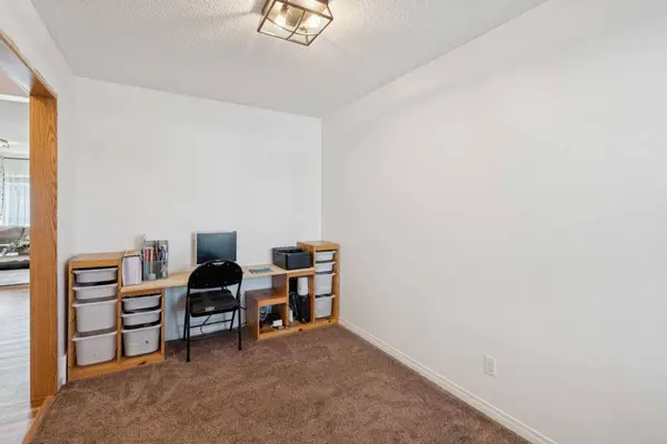 144 Canals CIR SW, Airdrie, AB T4B 3E9