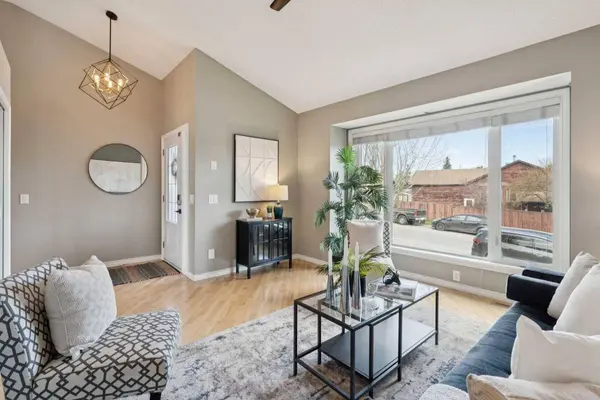 16223 6 ST SW, Calgary, AB T2Y 1Z1