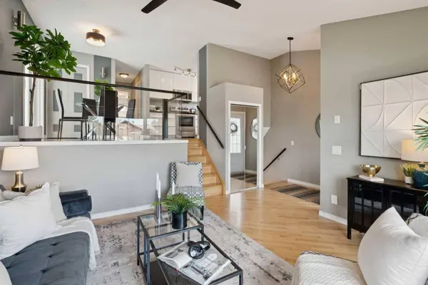 16223 6 ST SW, Calgary, AB T2Y 1Z1