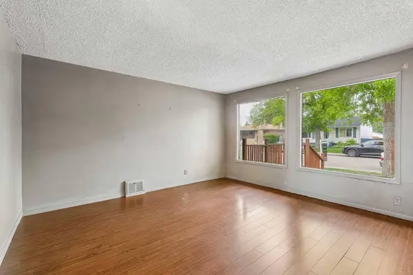 6636 18 ST SE, Calgary, AB T2C 0M6