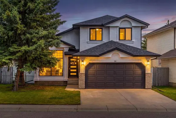 28 Sunlake CIR SE, Calgary, AB T2X 3J2