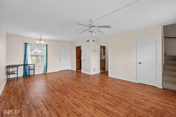 121 Carriage Square Drive, Bossier City, LA 71112
