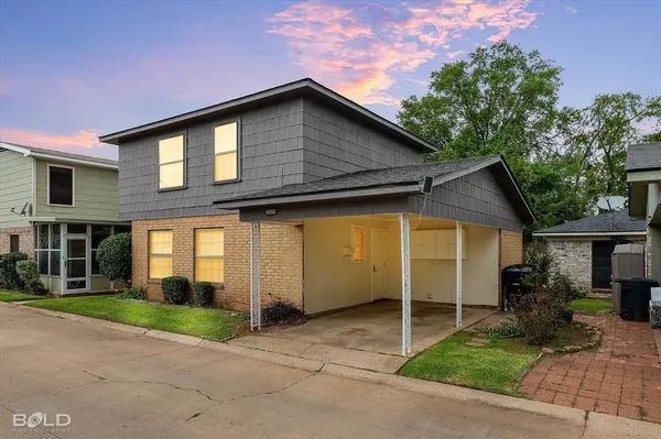 121 Carriage Square Drive, Bossier City, LA 71112