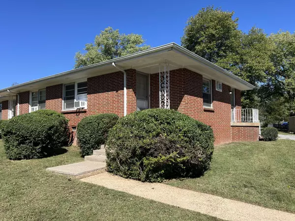 165 Cherokee Rd #A, Hendersonville, TN 37075