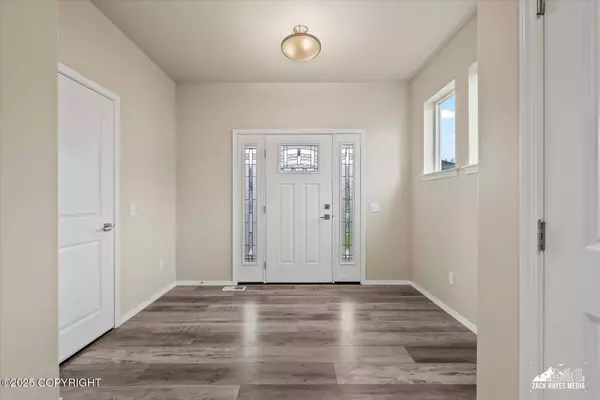 2987 Morgan LOOP, Anchorage, AK 99516