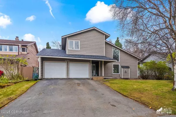 3211 Amber Bay LOOP, Anchorage, AK 99515