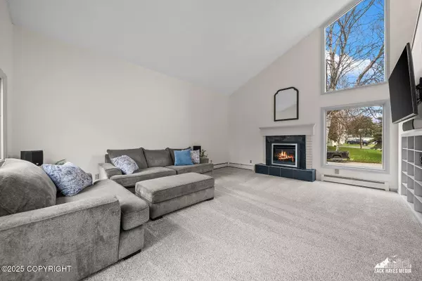 3211 Amber Bay LOOP, Anchorage, AK 99515