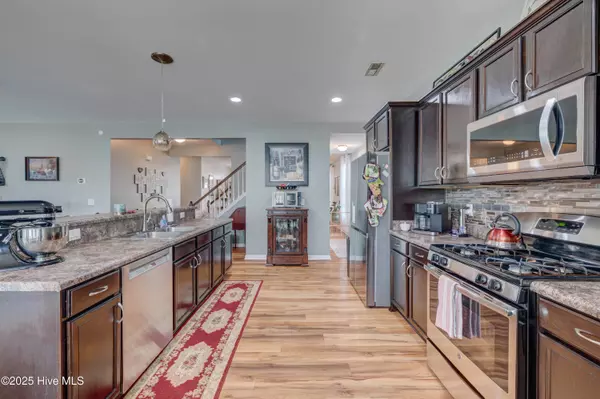 6077 Blue Ray DR, Leland, NC 28451