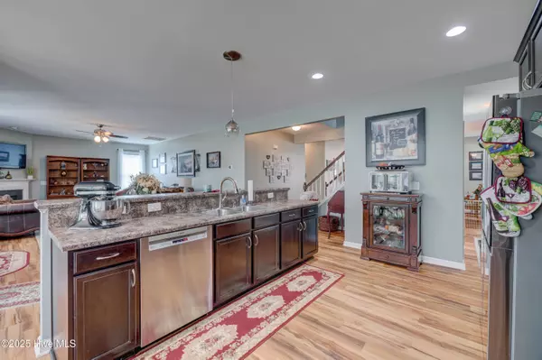 6077 Blue Ray DR, Leland, NC 28451