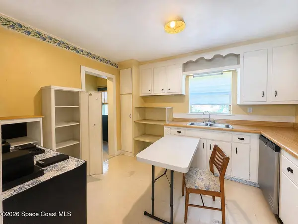 1320 Gary DR, Merritt Island, FL 32952
