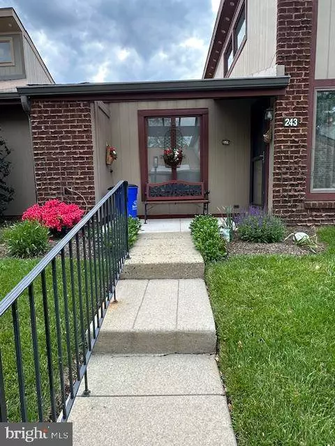 243 UXBRIDGE DR, Cherry Hill, NJ 08034