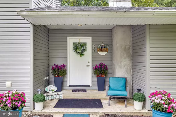 332 JULIUSTOWN RD, Columbus, NJ 08022