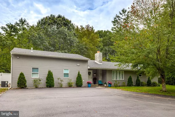 332 JULIUSTOWN RD, Columbus, NJ 08022