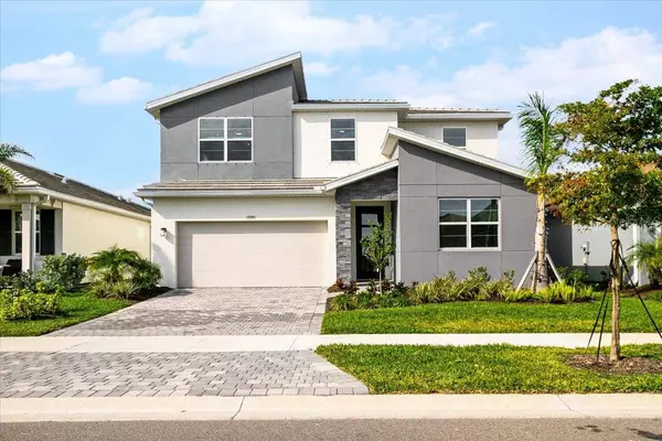 17945 GRAND PROSPERITY DR, Venice, FL 34293