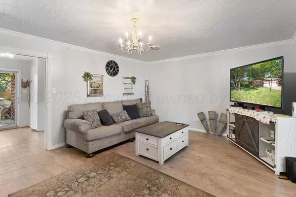 2209 N BEECH LN, Pampa, TX 79065