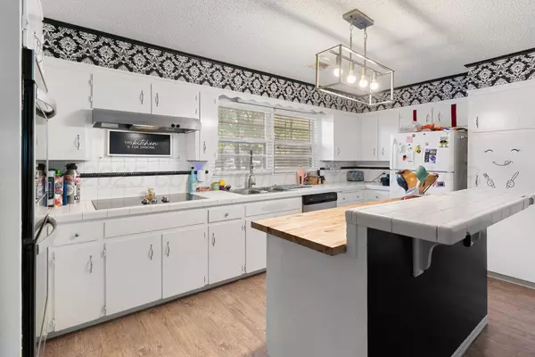 2209 N BEECH LN, Pampa, TX 79065