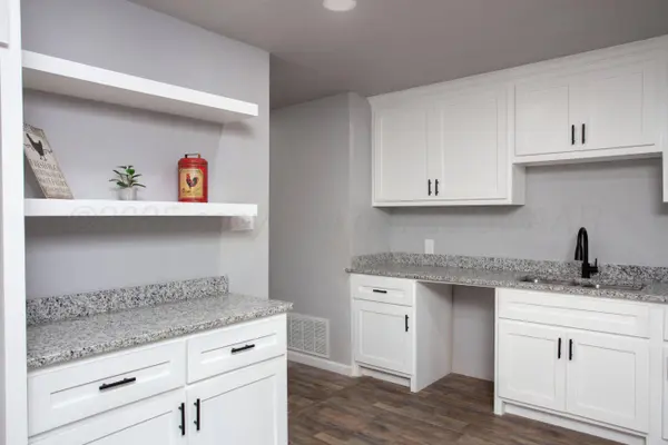 2701 Comanche TRL, Pampa, TX 79065
