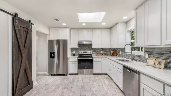 8851 Rebecca Creek Rd, Spring Branch, TX 78070