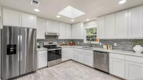 8851 Rebecca Creek Rd, Spring Branch, TX 78070