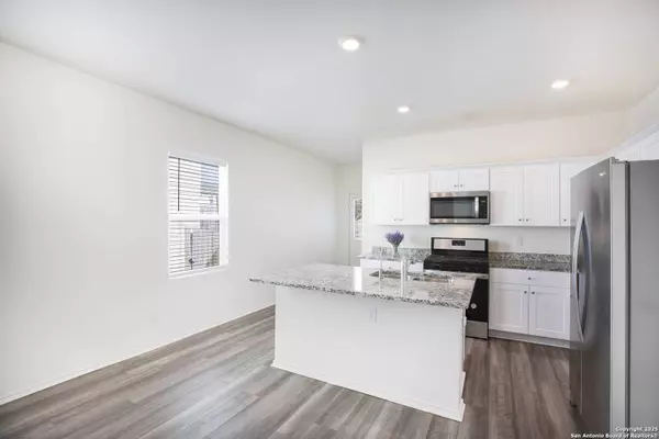 5214 Winding Stream, St Hedwig, TX 78152