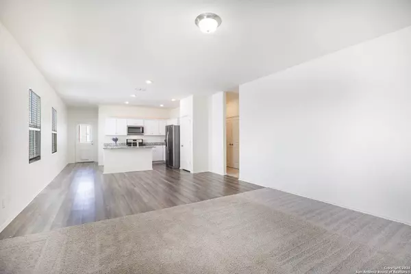 5214 Winding Stream, St Hedwig, TX 78152