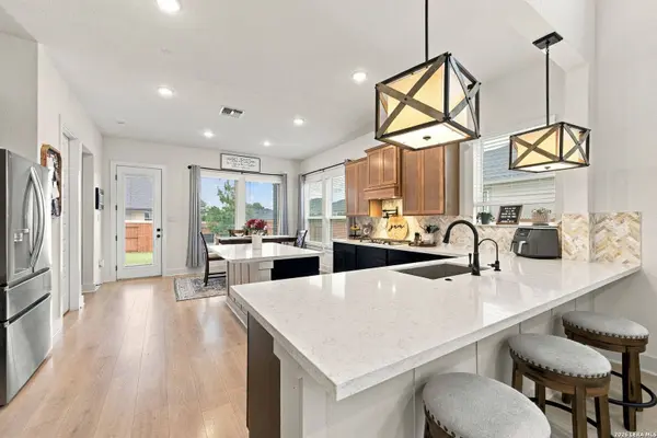 9402 Pioneer Junction, San Antonio, TX 78254