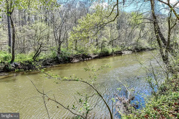 7809 LAKE DR, Manassas, VA 20111