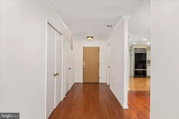 11500 FAIRWAY DR #201, Reston, VA 20190
