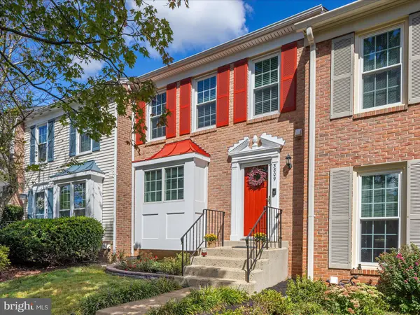 3809 FOXFIELD LN, Fairfax, VA 22033