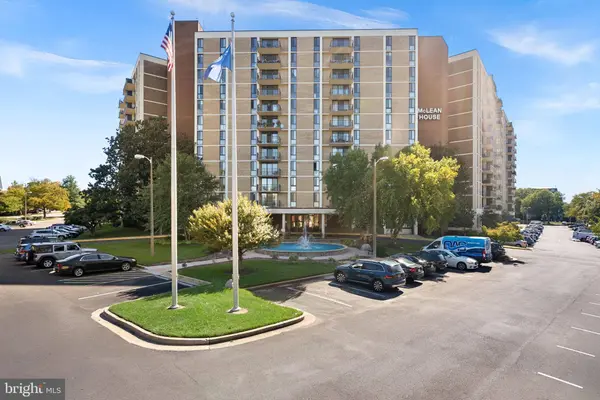 6800 FLEETWOOD RD #520, Mclean, VA 22101