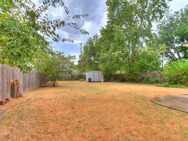 3916 Cashion PL, Oklahoma City, OK 73112