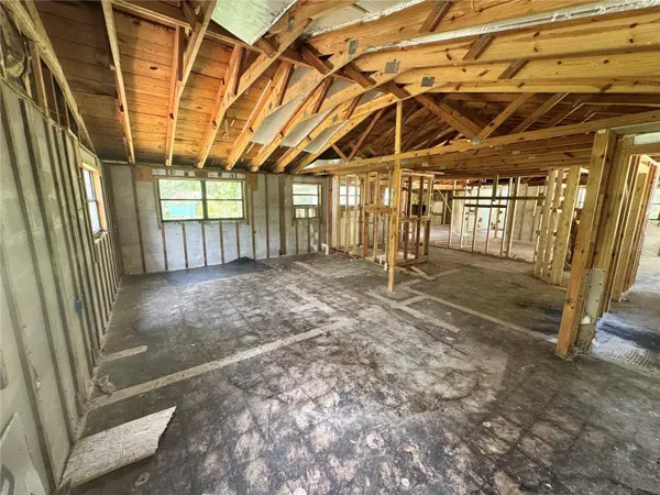 9010 MAIDEN LN, Aripeka, FL 34679