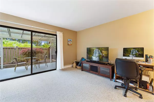 309 Moilliet St S #7, Parksville, BC V9P 1N1