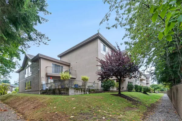 335 Hirst Ave W #108, Parksville, BC V9P 2R5
